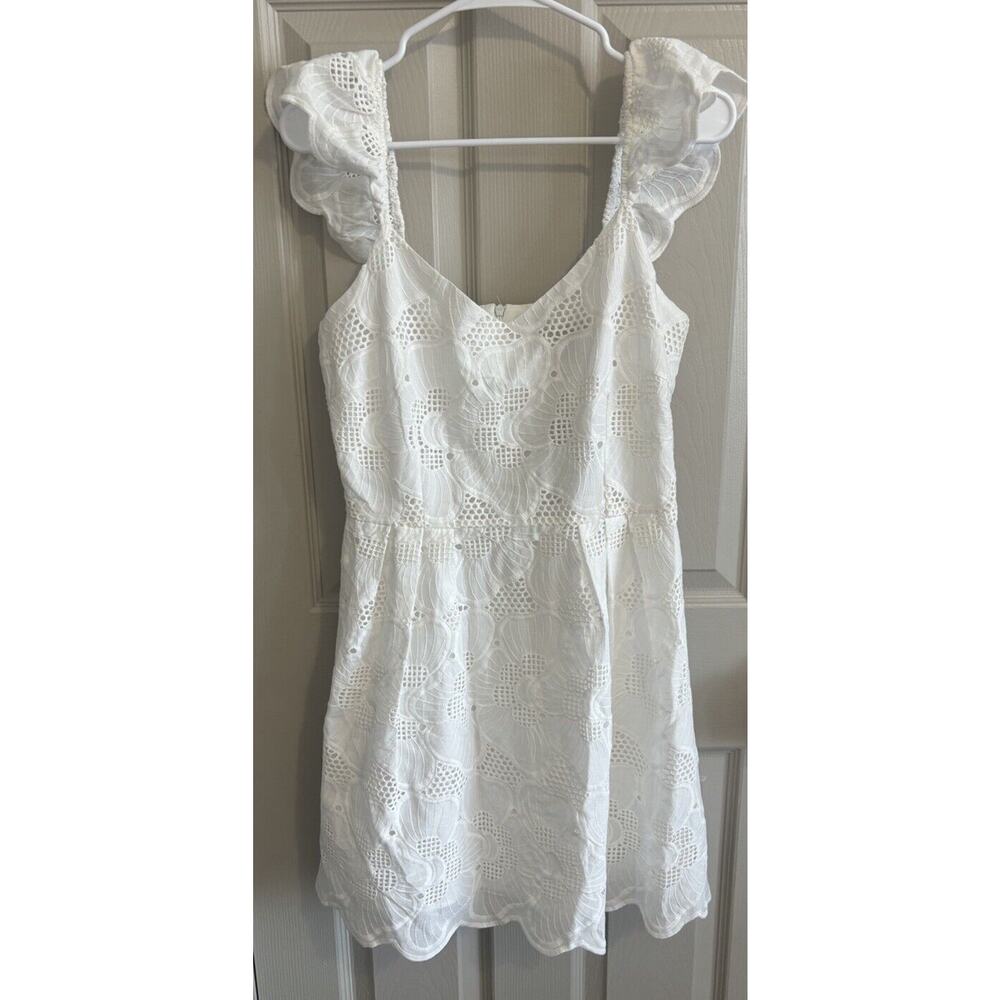 Elegant White Lace Dress